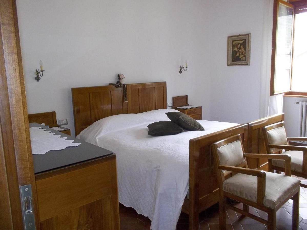 B&B Da Lori Tirano Eksteriør billede