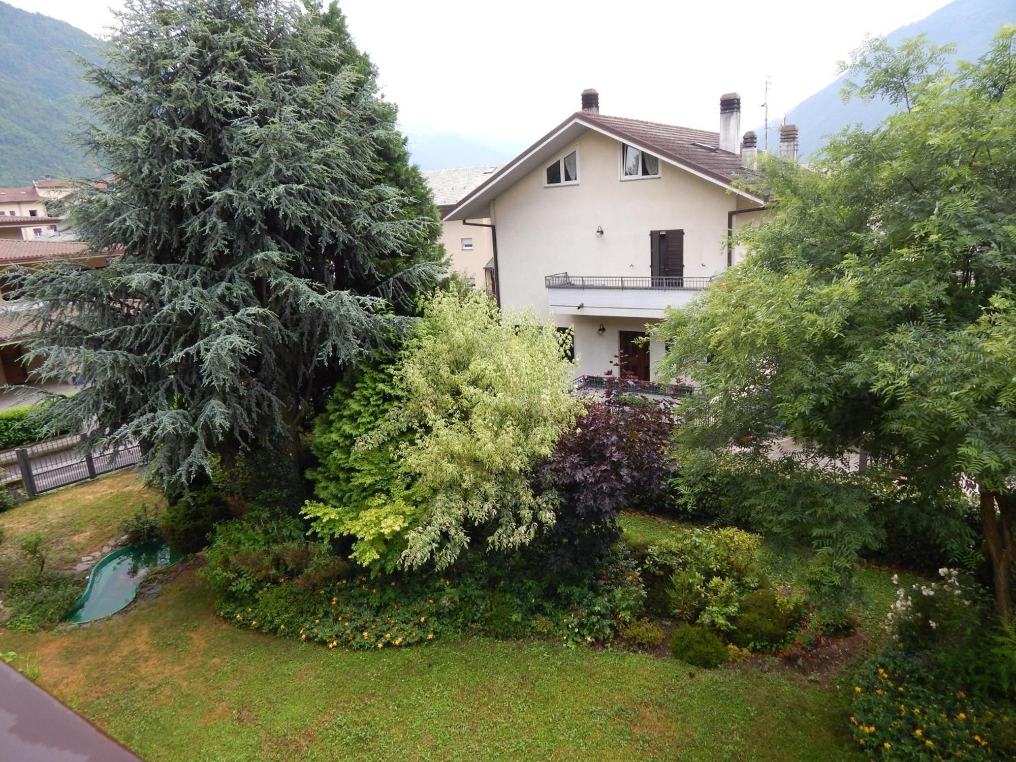 B&B Da Lori Tirano Eksteriør billede
